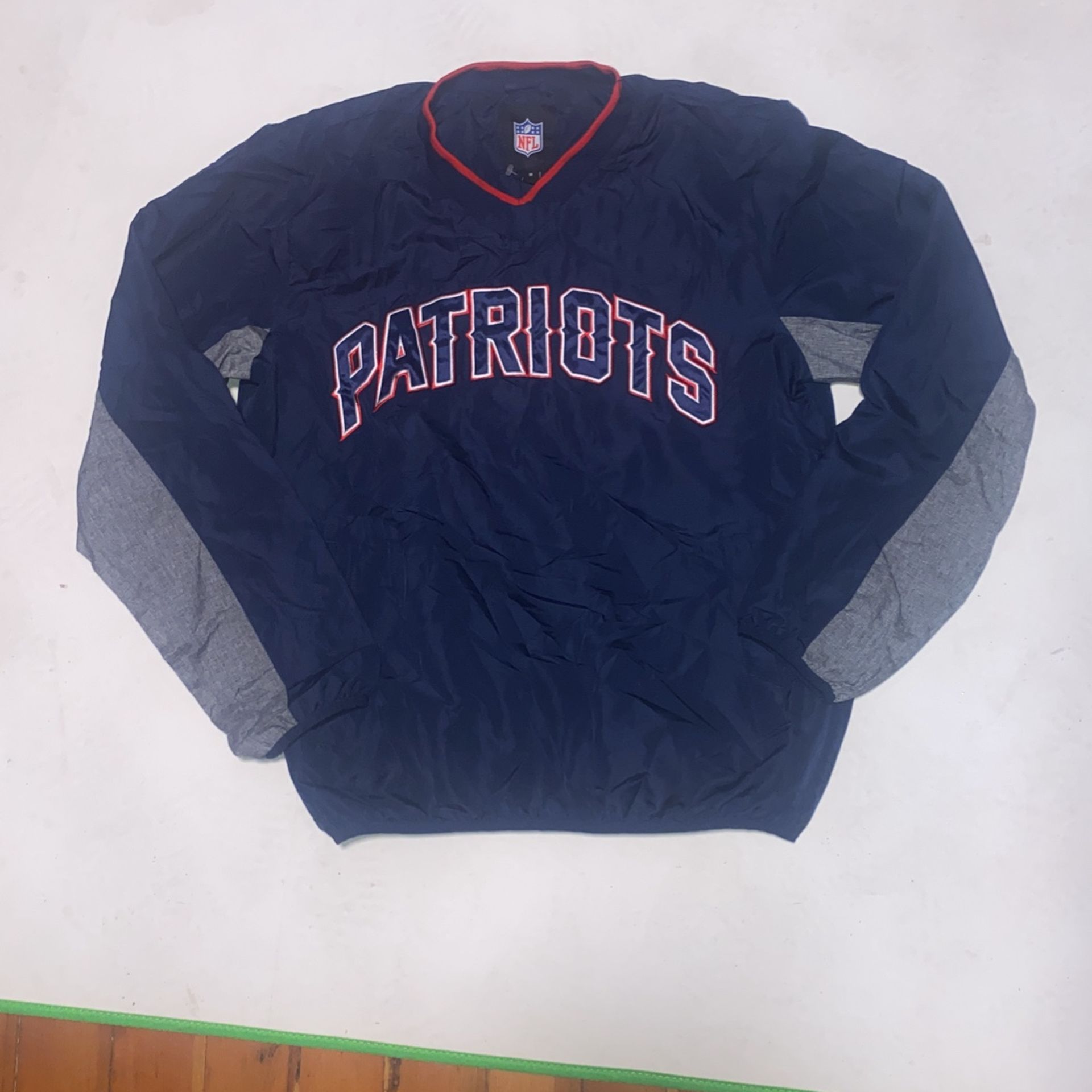 Patriots pull over sweater