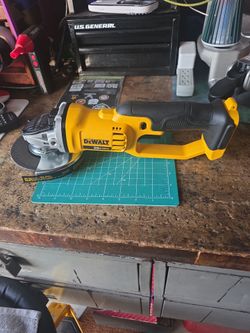 DeWalt 20V Max Cordless Angle Grinder