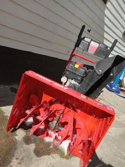 Troy Bilt Storm SnowBlower 2420