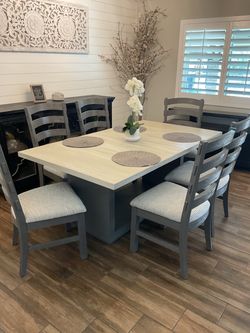 Dinning Table
