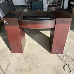 Used Manicure Table
