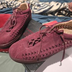 Hip And Bone Suede Runner Size 12