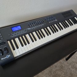 M-Audio Axiom 61 MIDI Keyboard Controller