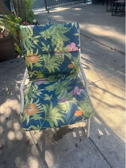 Patio chair with cushion
