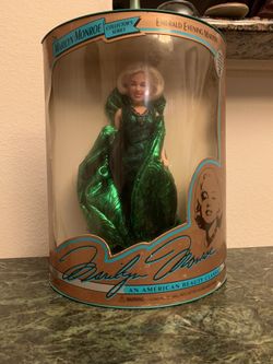 1993 original rare collectors series emerald evening Marilyn Monroe Barbie doll