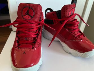 Boys shoes