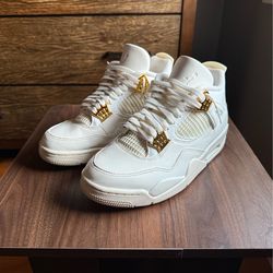 Jordan 4 Metallic Gold (Women’s 9)
