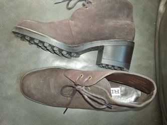 Boots sz 8.5