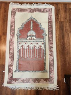 Islamic Prayer Rug with Mosque Design