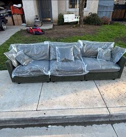 Green sofa green couch deep seating large living room furniture sofa living room furniture couch green couch green sofa green furniture 🆕🚎🆕