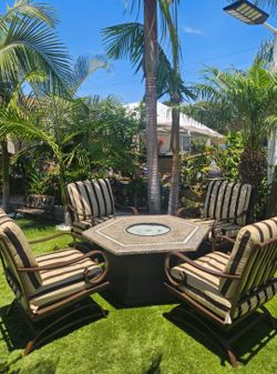 Fire Pit Patio Set 5 pieces/conversation set/Cash Only