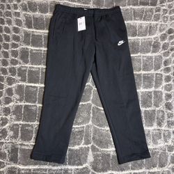 Nike Sportswear Club Fleece Straight Leg Joggers Black Mens Size XXL BV2707- 010 for Sale in Freehold, NJ - OfferUp