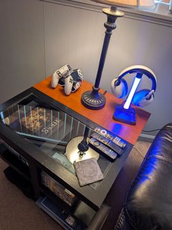 Solid wood/glass coffee and end table set