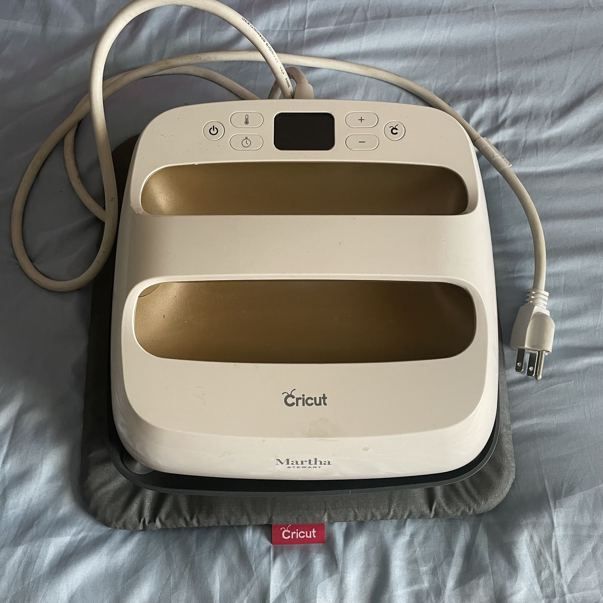 Cricut Martha Stewart Heat Press Machine