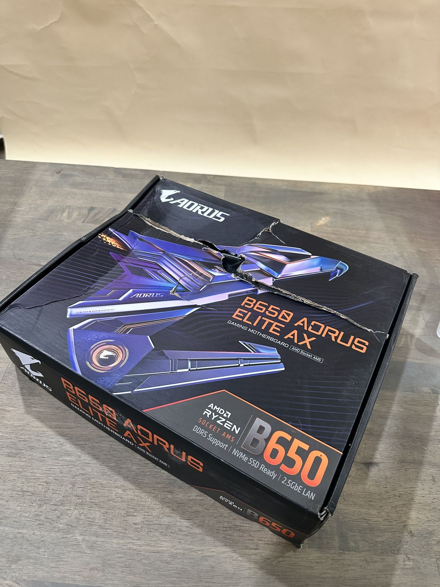 GIGABYTE B650 AORUS ELITE AX AM5 ATX AMD Motherboard