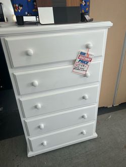 5 Drawers solid wood dresser