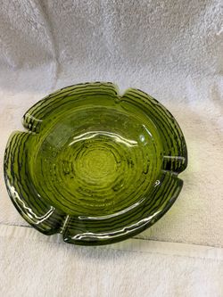 Vintage Green Glass Ashtray. Anchor-Hocking Sereno