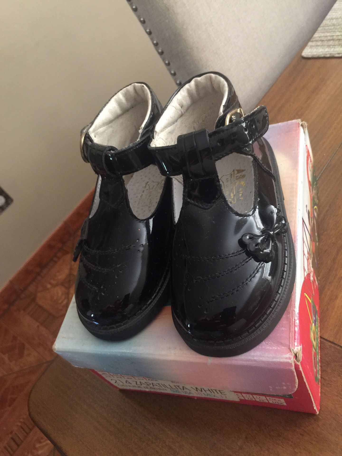 Zapatos Negros de niña de piel Size 10