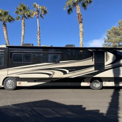 2007 Fleetwood Revolution LE