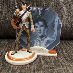 Elvis Statue 