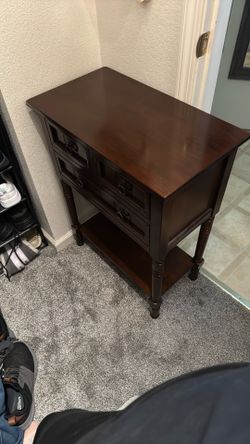Accent table
