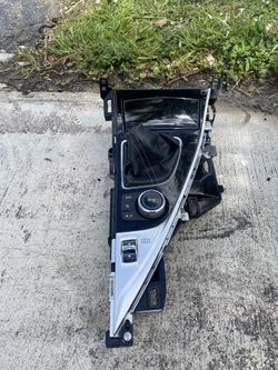 2014 - 2024 Infiniti Q50 Center Console 