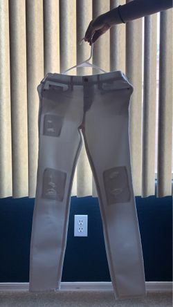 “Size 15/16 girls”. Brand new White Abercrombie slim jeans with tags!