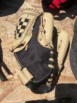 Adidas T-ball glove