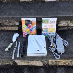 Nintendo Wii Video Game System Complete Tested