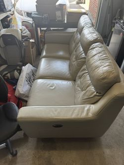 3-seater reclining sofa, used under 1 year.
