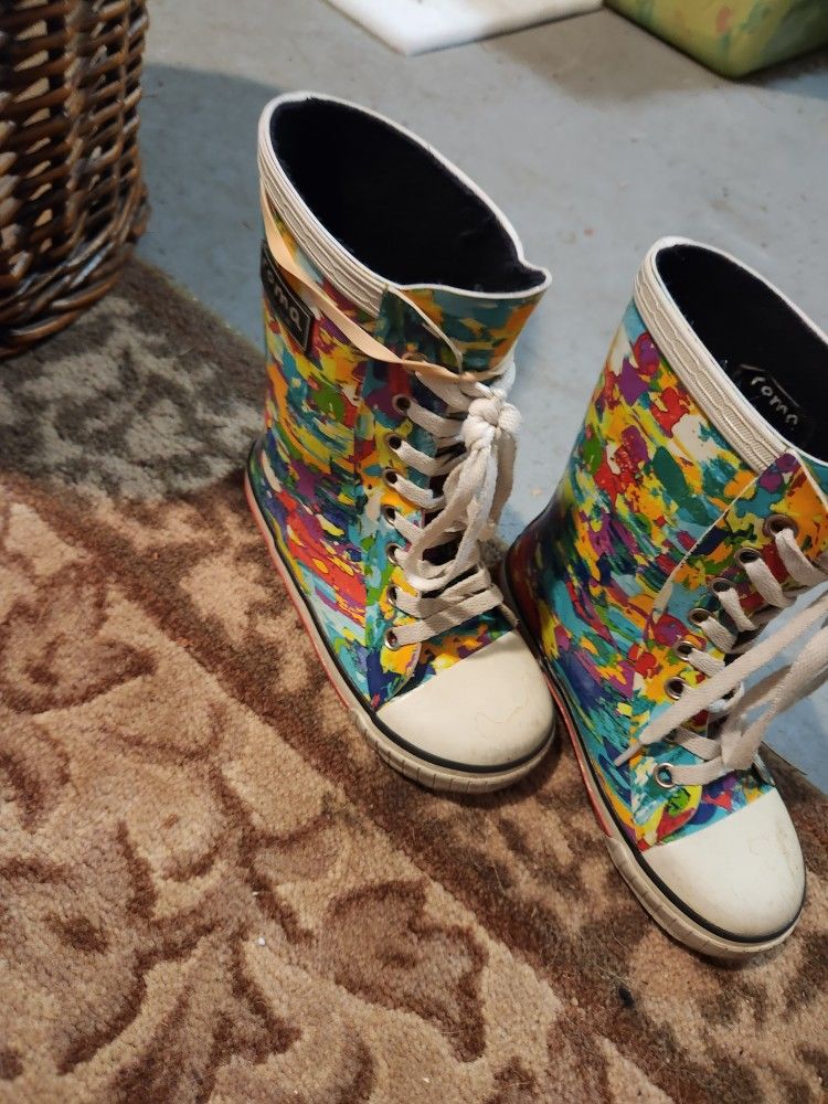 Kids Rain Boots Size 10