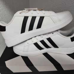 Adidas Grand Court 2.0 Size 3