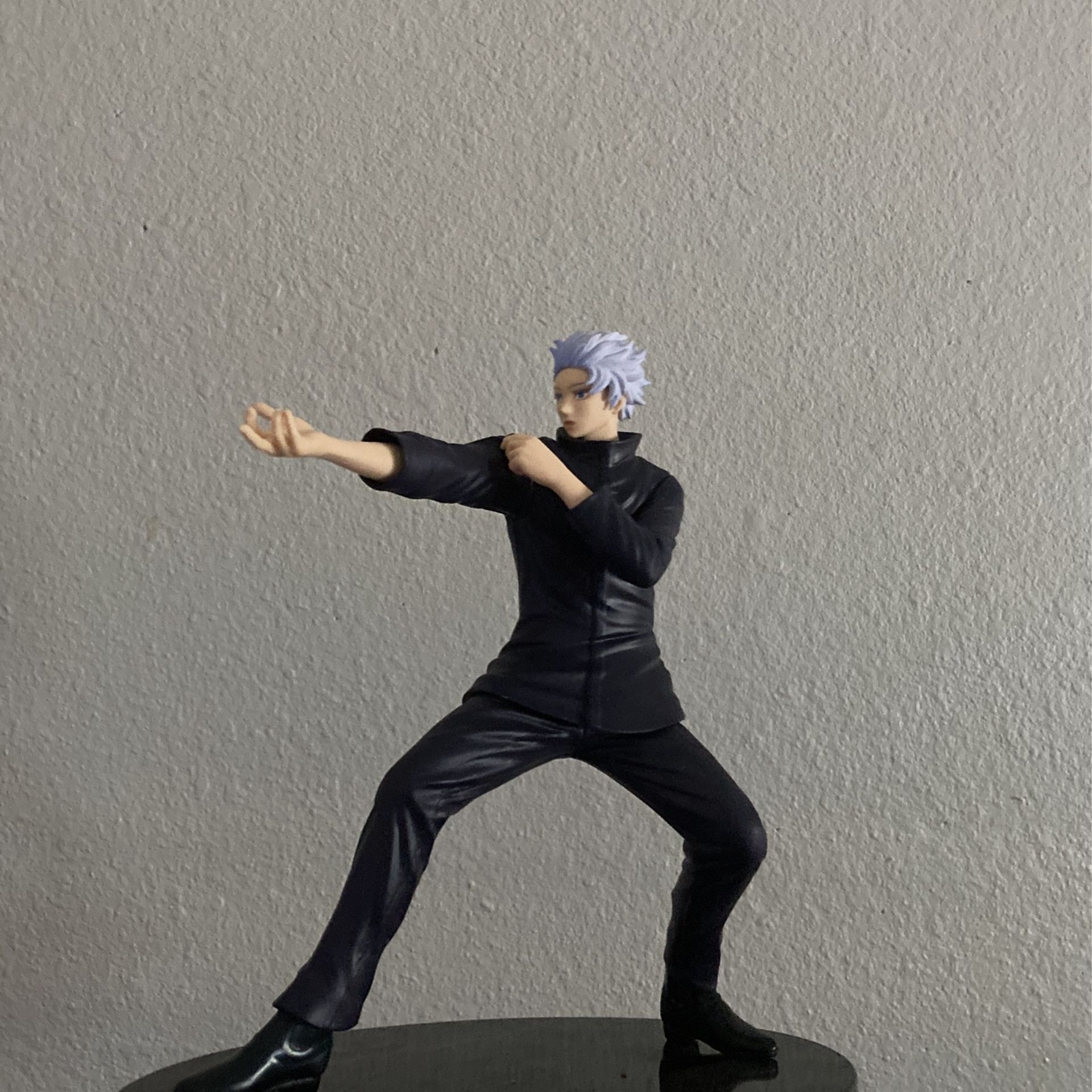 Gojo figure