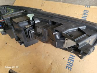KIA SORENTO HEADLIGHT