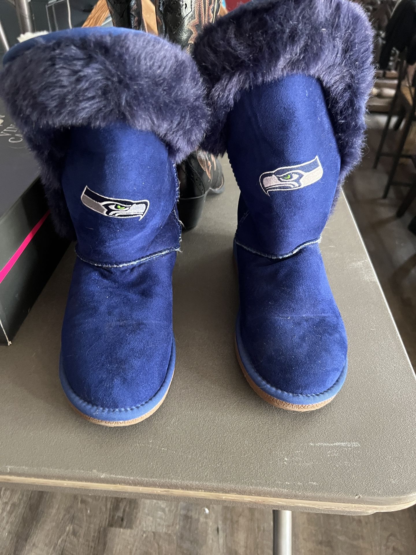 NFL Seahawk Ugg Style Boots Women’s Size 10 EUC