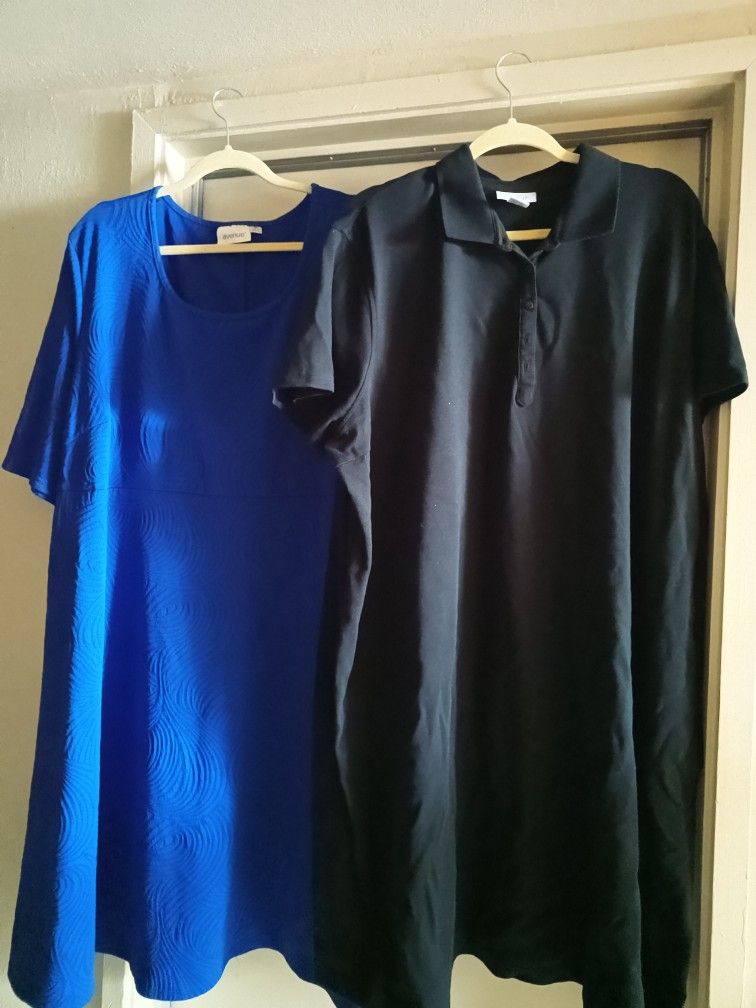 Women Dresses. Avenue Dresses 2 Excellent Dresses Blue And Black Excellent Condition Size 30/32