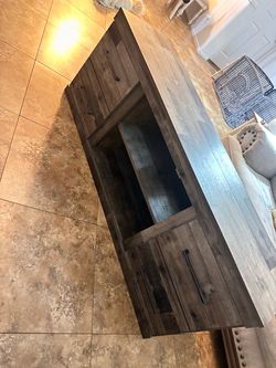 Tv stand