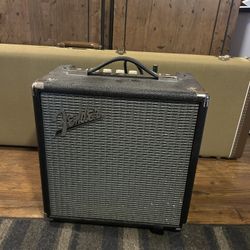 Fender Rumble 15 Bass Combo Amp