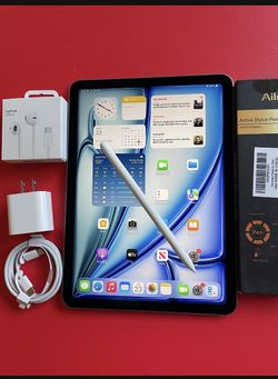 Apple IPad Air 11” ( M2 chip / 2024  Model) 128GB  with pen, keyboard case & Accessories