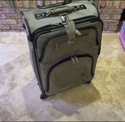 Swissgear spinner expandable Checked luggage - medium pewter