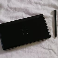 Nintendo DS Lite Black with R4 cartridge 