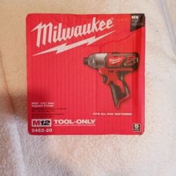 Milwaukee M12 1/4" Impact Driver 
