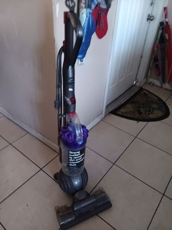 Dyson Vacuum Ball Animal