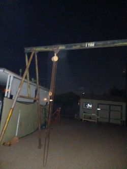 A frame Hoist heavy duty