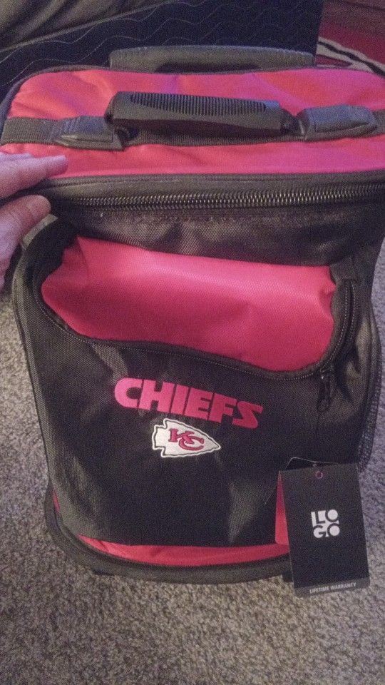 Brand New NFL Brand Logo Cooler Rolling 60 Can Kansas City Chiefs Tags Still On