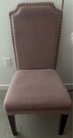 1 Modern Comfy Chair Nail Head Trim