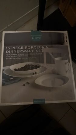 Dinnerware set