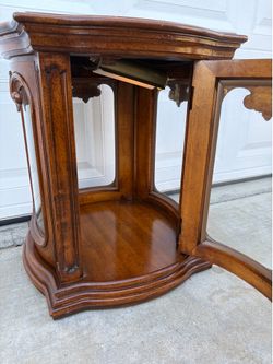 Antique curio Table