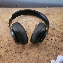Beats Wireless Studio 3 Headhones