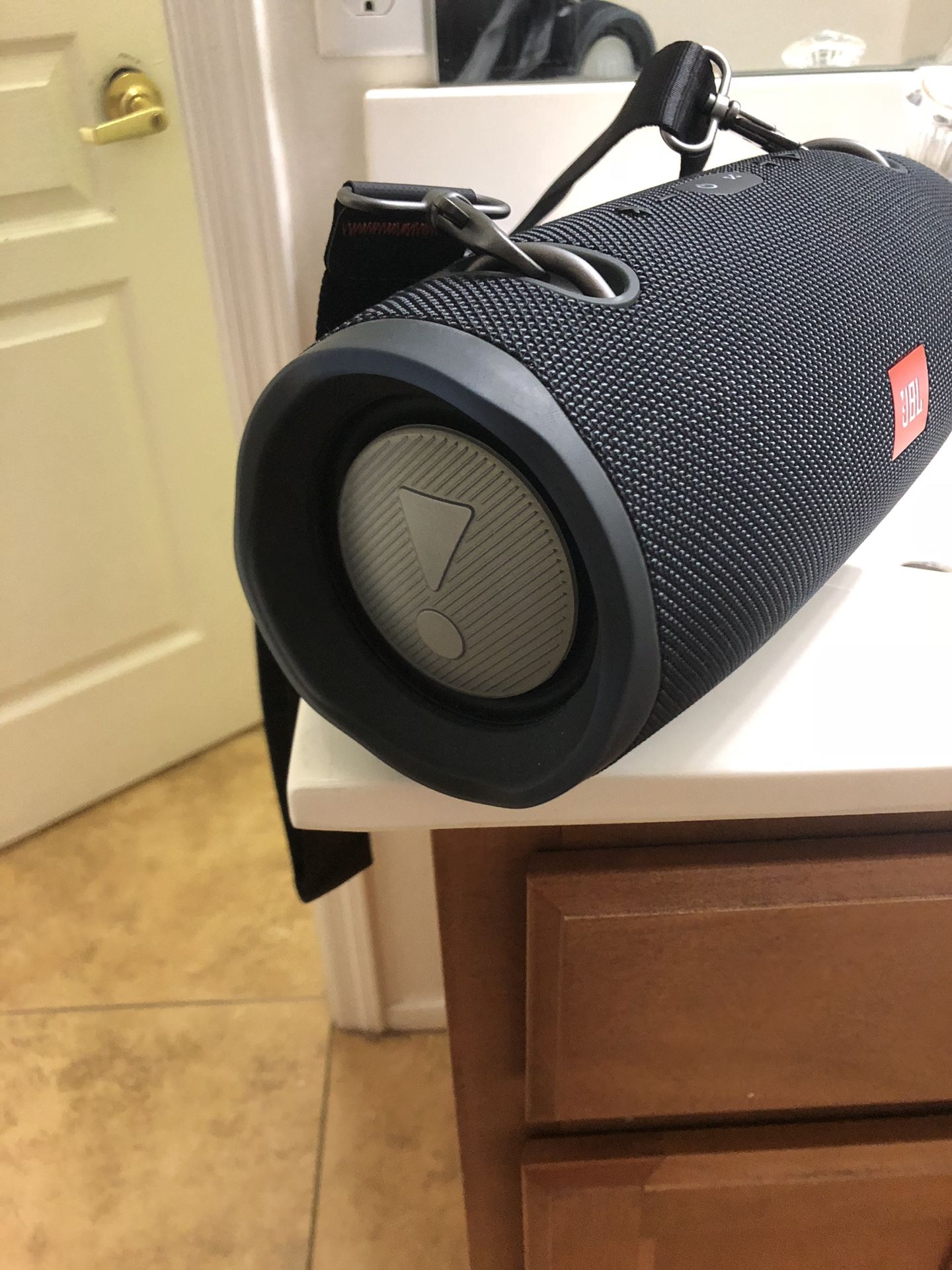 Jbl speaker